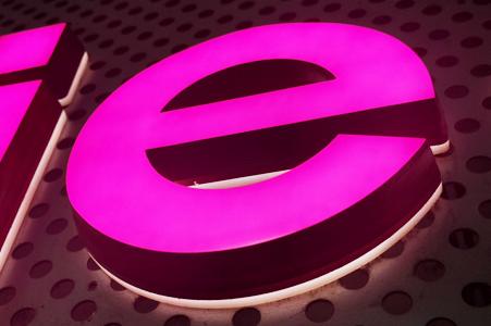 發(fā)光字報價為何差異大？哪些因素導致發(fā)光字價格參差不齊？